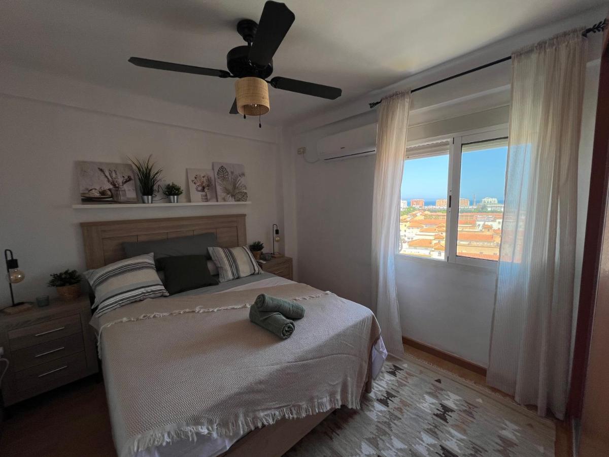 3 Bedrooms Apt With The Sea View Малага Екстериор снимка