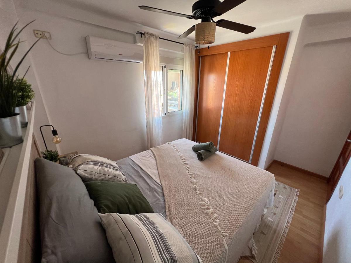 3 Bedrooms Apt With The Sea View Малага Екстериор снимка